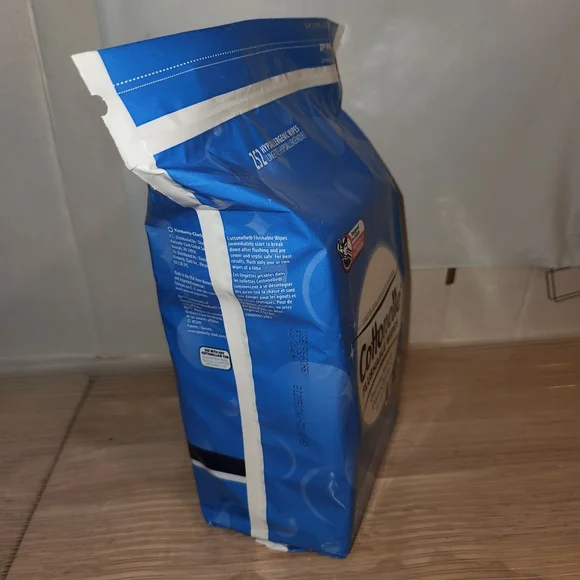 Cottonelle Flushable Wet Wipes, 252 Wipes per Pack - Picture 4 of 5